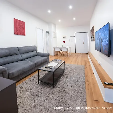 La Dolce Vita - Luxury Stylish Flats In Trastevere 70-90Sqm-2